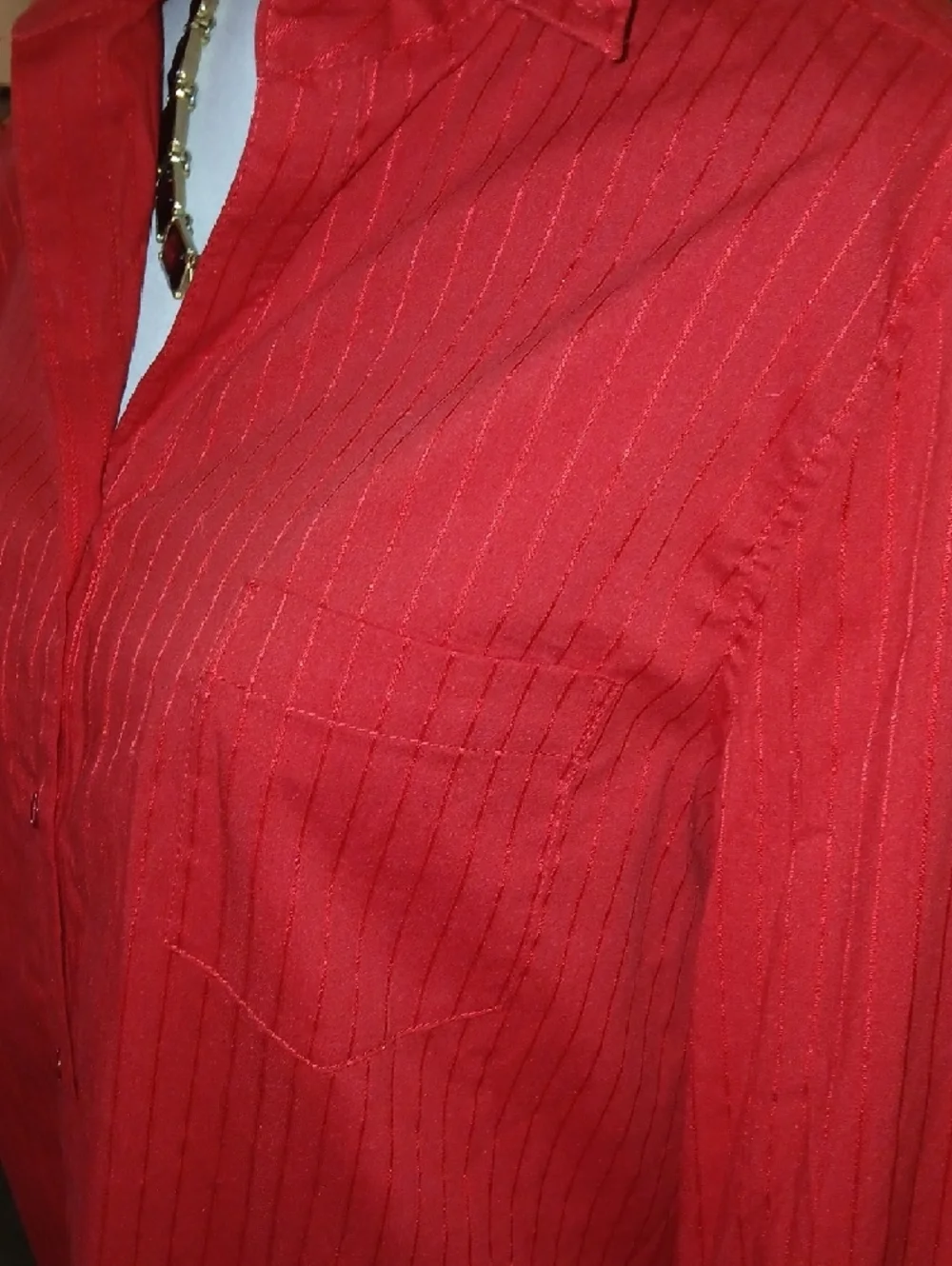 Apostrophe Red Button-Front Shirt - Picture 5 of 8